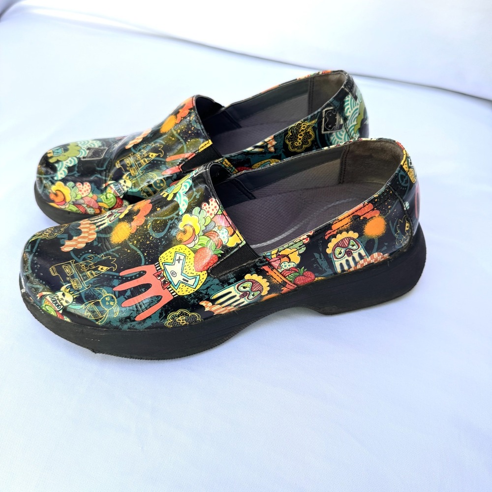 Dansko Winona Clogs Women's US 7.5 rare graphic Slip On Nursing Shoes monster